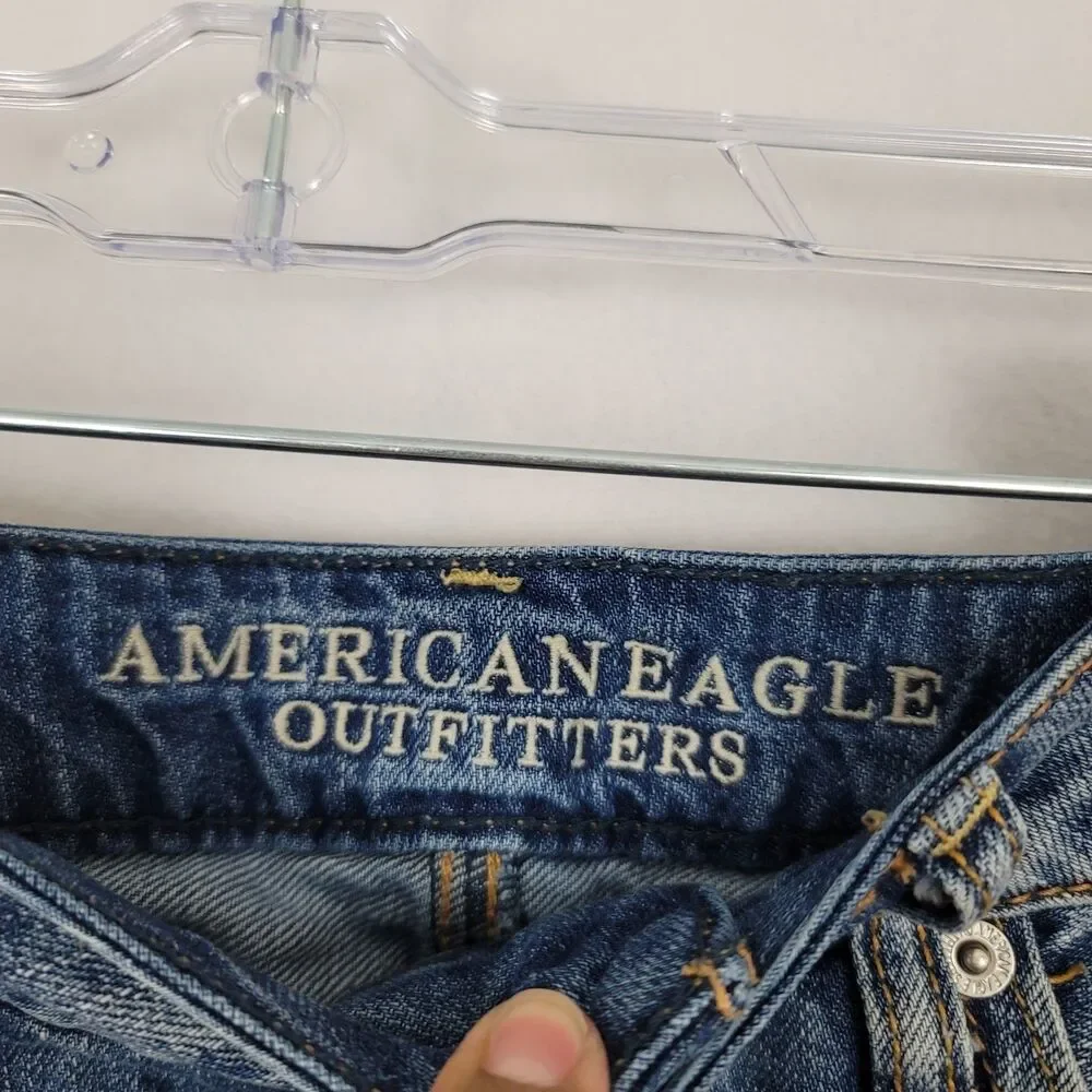 American Eagle Size 0 MIDI Jean Shortie Shorts Medium Wash Blue Stretch Summer